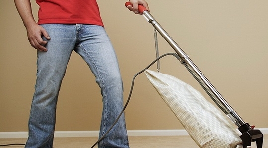 Vacuum cleaning and shaking